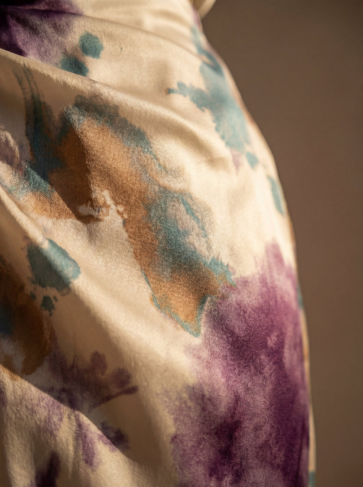 Valeria | V-Neck Watercolour Midi Dress